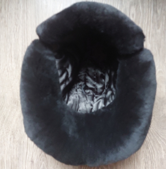 Woolsey new trappers sheep skin hat. Black can be worn 2 ways - Picture 6 of 14